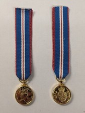 Queen elizabeth golden for sale  RAYLEIGH