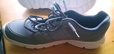 Baskets tennis neuves d'occasion  Saint-Laurent-Nouan