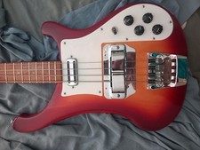 Basso rickenbacker v63 usato  Roma