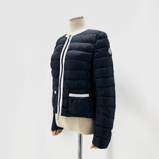 Moncler doudoune légère d'occasion Moncler doudoune légère d'occasion  Expédié en France