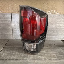 Toyota tacoma right for sale  Davenport