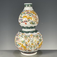 Usado, Vaso antigo A Chinese Famille-Rose 10" com design de flor da dinastia Qing comprar usado  Enviando para Brazil