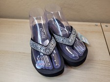 Cali skechers yoga for sale  Gilbert