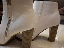 Bottines cuir blanc d'occasion  Gaillon