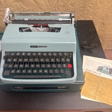 Máquina de escribir inglesa Olivetti Lettera 32 con estuche funcionando cinta nueva Italia segunda mano  Embacar hacia Mexico