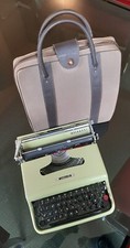 Macchina scrivere olivetti usato  Busto Arsizio