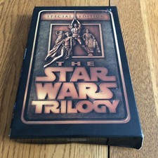 Quadrinhos Dark Horse The Star War Trilogy edição especial 1997 comprar usado Quadrinhos Dark Horse The Star War Trilogy edição especial 1997 comprar usado  Enviando para Brazil