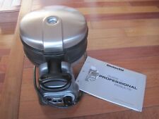 Máquina de waffle belga dupla rotativa KitchenAid KPWB100OB-00 Pro Line Series comprar usado  Enviando para Brazil