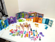Usado, Lote de bonecas Polly Pocket guarda-roupa salão bonecas roupas de borracha sapatos cama início dos anos 2000 comprar usado  Enviando para Brazil