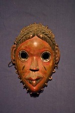 Masque dan d'occasion  Paris XVIII