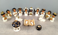 Lot personnages santons d'occasion  Yffiniac