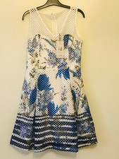 Superbe robe neuve d'occasion Superbe robe neuve d'occasion  Perpignan-