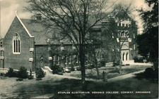 Cartão postal Artvue Arkansas Conway Staples Auditorium Hendrix College década de 1940 V55 comprar usado  Enviando para Brazil