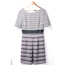  Vestido listrado Tahari 8 comprar usado  Enviando para Brazil