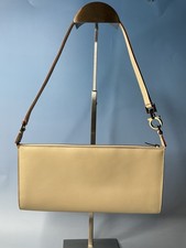 Bolsa Salvatore Ferragamo Couro Bege/Castanho Gancini, Usado, Excelente  , usado comprar usado Bolsa Salvatore Ferragamo Couro Bege/Castanho Gancini, Usado, Excelente  , usado comprar usado  Enviando para Brazil