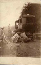 Masculino trocam pneu de carro ou caminhão enquanto feminino relógio história social c1910 RPPC PC comprar usado  Enviando para Brazil