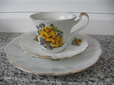 Tasse ass.dessert porcelaine d'occasion  Sarreguemines