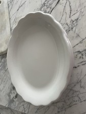 Six oval dinner for sale  EYE
