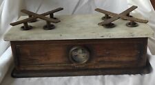 Ancienne balance type d'occasion  Merville