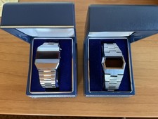 Due orologi digitali usato  Zelbio