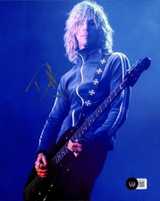 Foto assinada 8x10 do baixista do Guns N Roses Duff McKagan BECKETT (Coleção Grau) comprar usado  Enviando para Brazil
