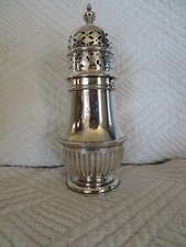 Ancienne saupoudreuse argent d'occasion  Ussac