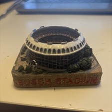 St Louis Cardinals 1966-2005 Busch Stadium modelo réplica estatueta em excelente estado usado frete grátis comprar usado St Louis Cardinals 1966-2005 Busch Stadium modelo réplica estatueta em excelente estado usado frete grátis comprar usado  Enviando para Brazil