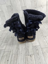 Uggs australia women for sale  Saint Paul
