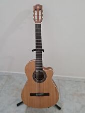 Chitarra classica elettrificat usato  Caserta