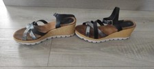 Sandales noir gris d'occasion  Bréhand