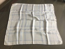 Foulard carré burberry d'occasion  Andeville