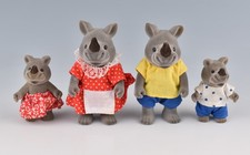 Vintage Forest Families Bärwald (Sylvanian Families) Rhino Family 1980s comprar usado Vintage Forest Families Bärwald (Sylvanian Families) Rhino Family 1980s comprar usado  Enviando para Brazil