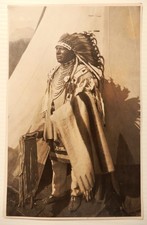 Foto original de índio nativo americano 10" X 7", bezerro chefe touro, assinada, década de 1920 comprar usado  Enviando para Brazil