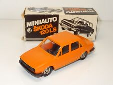 Miniauto plastic skoda d'occasion  Expédié en Belgium