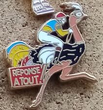 Pin badge reponse d'occasion  Mandelieu-la-Napoule