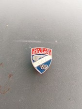 Distintivo sport pin usato  Milano