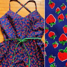 Vintage strawberry print d'occasion  Expédié en Belgium