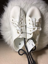 H&M (women’s Size: 7 Shoes) for sale  Arlington