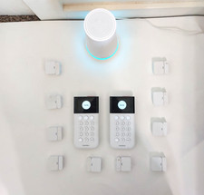 Simplisafe security system for sale  Del Valle