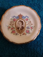 Beautiful vintage queen for sale  BLACKPOOL