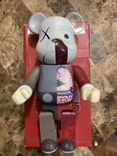 kaws bearbrick for sale kaws bearbrick for sale Flushing