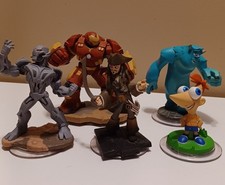 Lote de 3 bonecos da Disney e 2 Marvel Infinity comprar usado Lote de 3 bonecos da Disney e 2 Marvel Infinity comprar usado  Enviando para Brazil