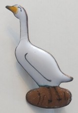 Pin émaillée oie d'occasion  Expédié en Belgium