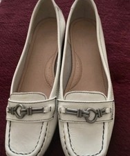 Ladies cream patent for sale  CLECKHEATON