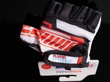 Guanti mezze dita usato Guanti mezze dita usato  Spedire a Italy