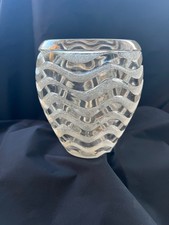 Lalique vase méandres usato Lalique vase méandres usato  Spedire a Italy