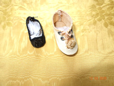 Petites chaussures anciennes d'occasion  Voiron