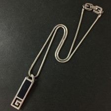 Givenchy collana con usato  Spedire a Italy
