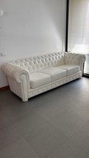 Divano chesterfield posti usato  Viareggio