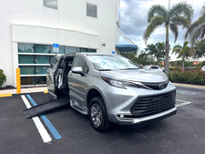 2021 toyota sienna for sale  Venice